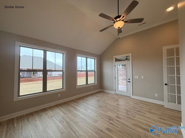 Edmonton - B Avondale Drive, Athens, AL 35613