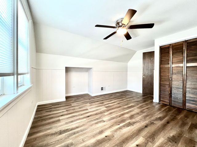 10223 S Spaulding Avenue, Evergreen Park, IL 60805