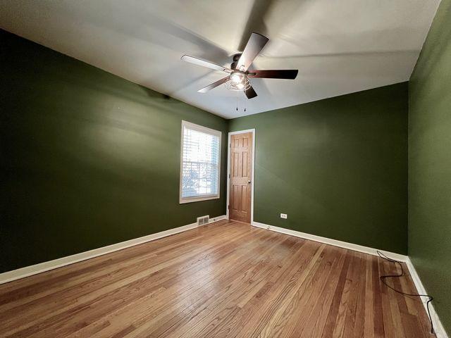 10223 S Spaulding Avenue, Evergreen Park, IL 60805