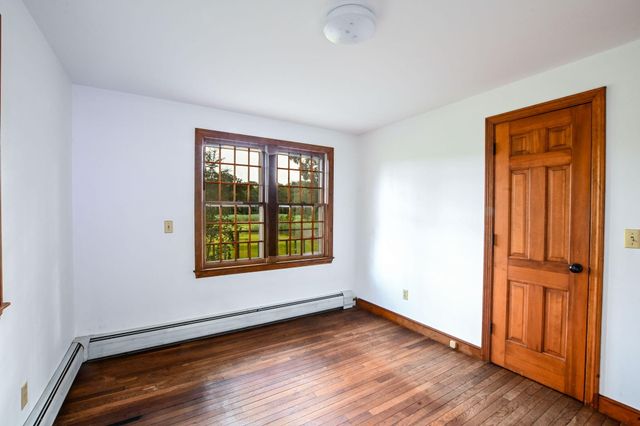 72 Loop Road, Falmouth, MA 02540