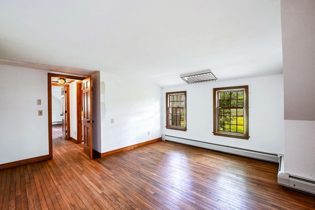 72 Loop Road, Falmouth, MA 02540