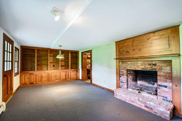 72 Loop Road, Falmouth, MA 02540