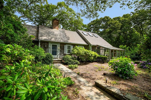 72 Loop Road, Falmouth, MA 02540