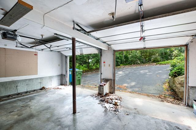 72 Loop Road, Falmouth, MA 02540