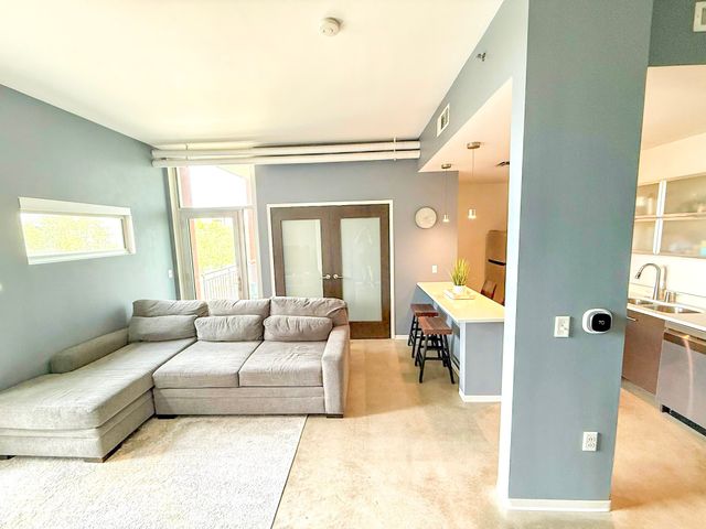 2115 Yeaman Pl Apt 211, Nashville, TN 37206
