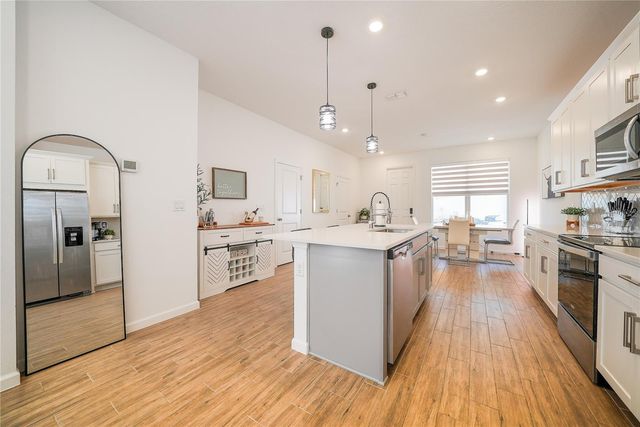 613 DOGFISH LANE, Debary, FL 32713