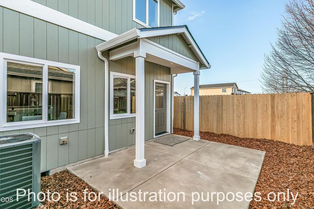 7402 Denman Court, White City, OR 97503