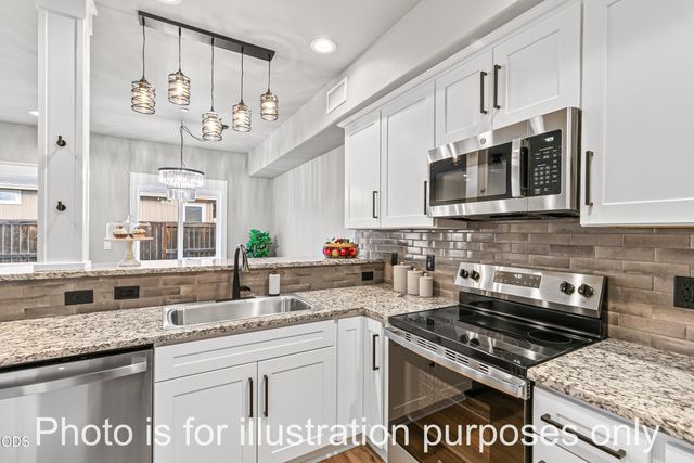 7402 Denman Court, White City, OR 97503