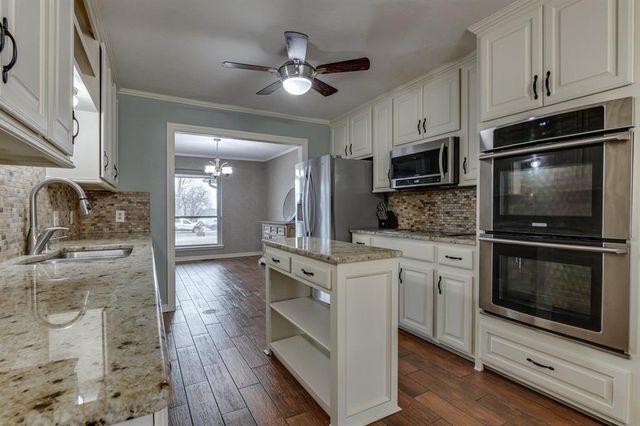 2717 Charleston Road, Edmond, OK 73025