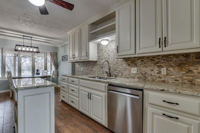 2717 Charleston Road, Edmond, OK 73025