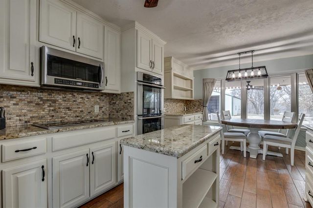 2717 Charleston Road, Edmond, OK 73025