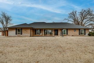 2717 Charleston Road, Edmond, OK 73025