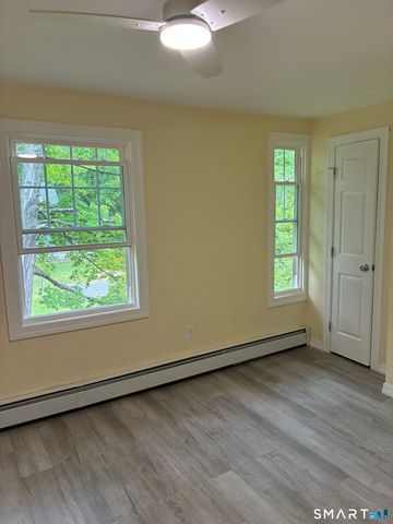 9 Loomis Street, Winchester, CT 06098
