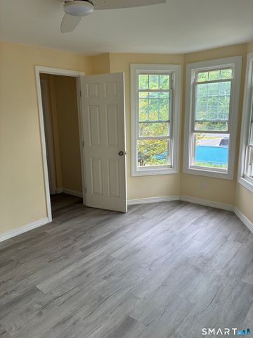 9 Loomis Street, Winchester, CT 06098