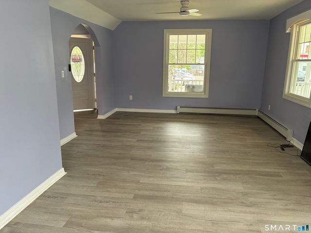 9 Loomis Street, Winchester, CT 06098