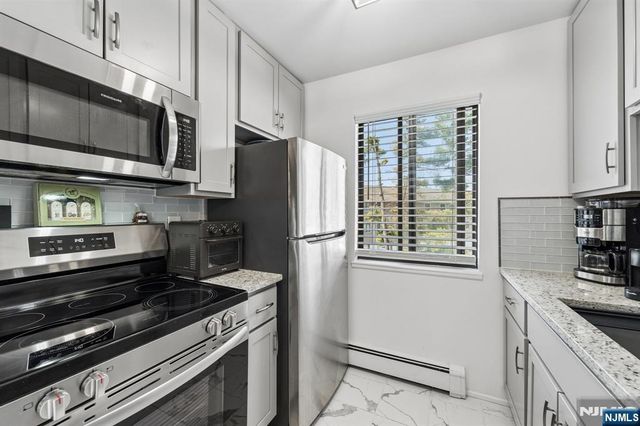 747 Riverside Avenue C-8, Lyndhurst, NJ 07071