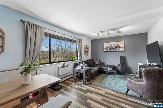 747 Riverside Avenue C-8, Lyndhurst, NJ 07071