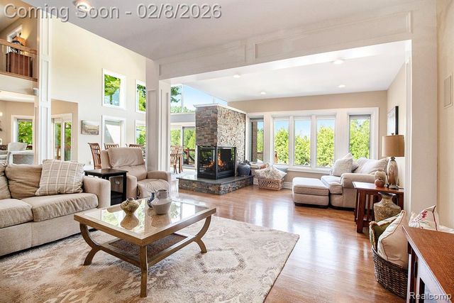 4973 Parview Drive, Clarkston, MI 48346