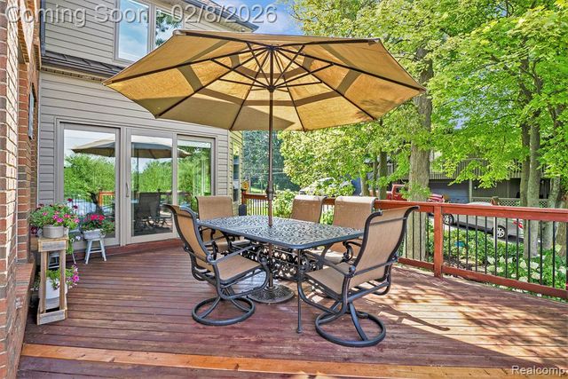 4973 Parview Drive, Clarkston, MI 48346