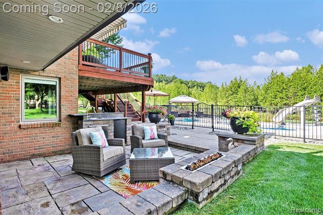 4973 Parview Drive, Clarkston, MI 48346