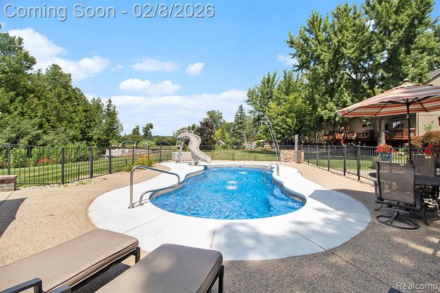 4973 Parview Drive, Clarkston, MI 48346