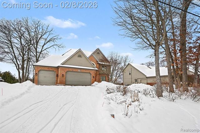 4973 Parview Drive, Clarkston, MI 48346