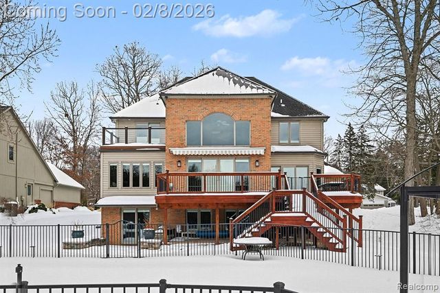 4973 Parview Drive, Clarkston, MI 48346