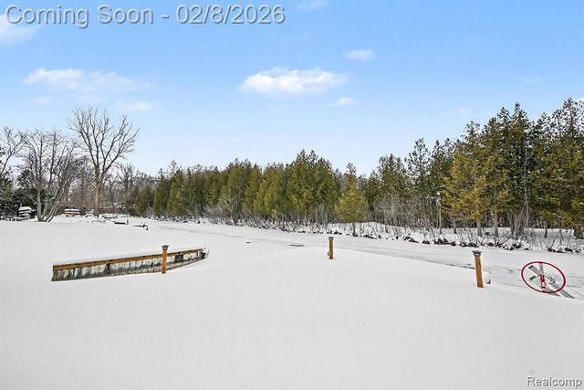 4973 Parview Drive, Clarkston, MI 48346