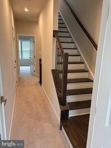 4770 TOWNE SQUARE BLVD, Suitland, MD 20746
