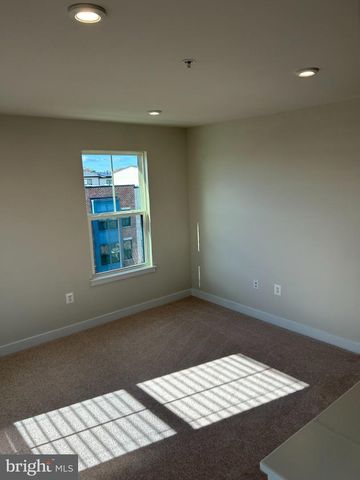 4770 TOWNE SQUARE BLVD, Suitland, MD 20746