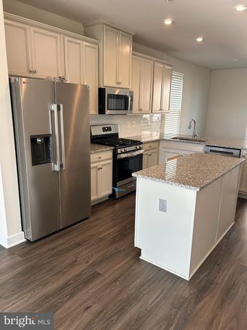 4770 TOWNE SQUARE BLVD, Suitland, MD 20746