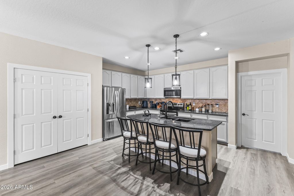 10203 W ALBENIZ Place, Tolleson, AZ 85353 — photo 3
