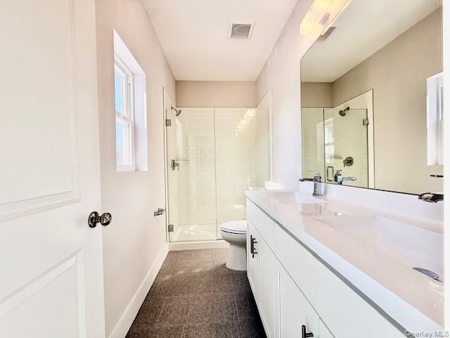 40 St George Drive, Shirley, NY 11967
