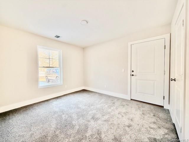 40 St George Drive, Shirley, NY 11967