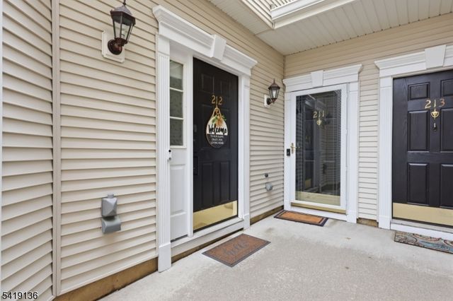 212 Swanstrom Pl, Union Twp., NJ 07083