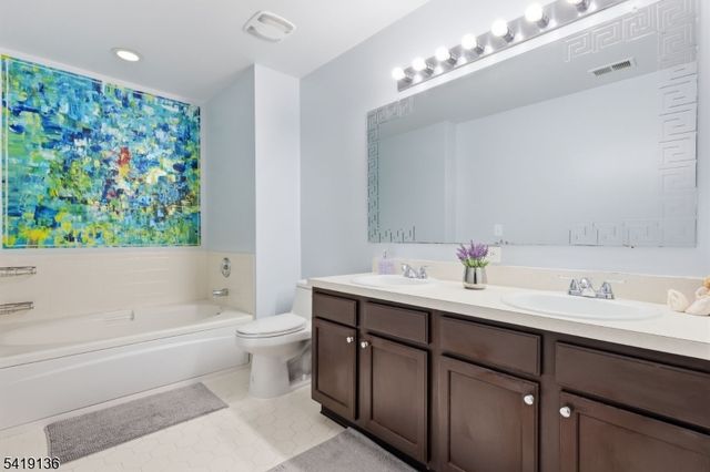 212 Swanstrom Pl, Union Twp., NJ 07083