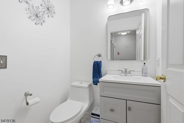 212 Swanstrom Pl, Union Twp., NJ 07083