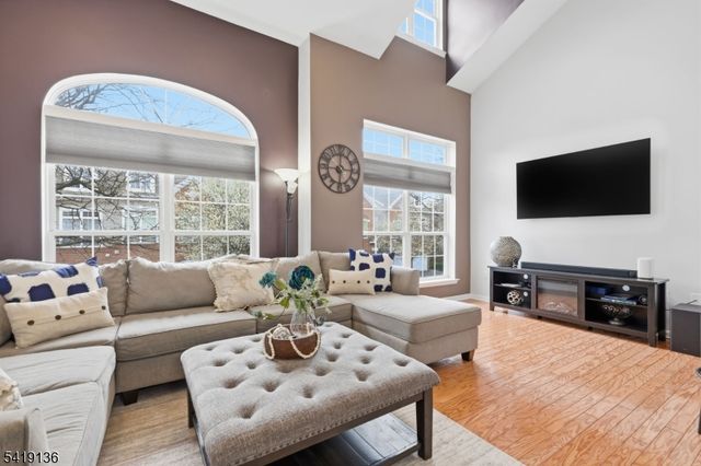 212 Swanstrom Pl, Union Twp., NJ 07083