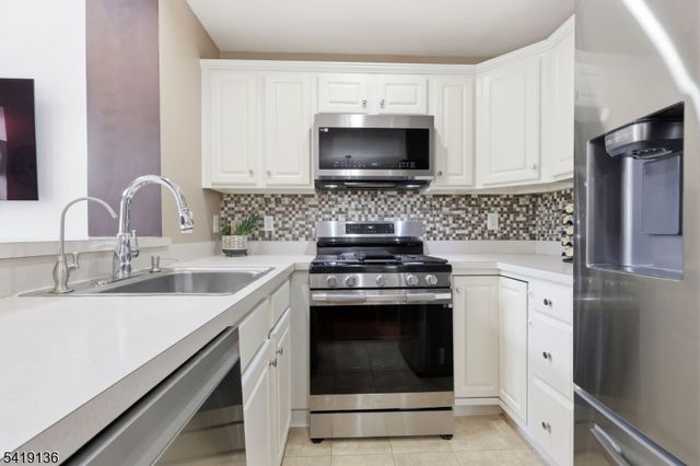 212 Swanstrom Pl, Union Twp., NJ 07083