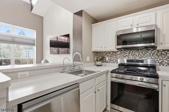 212 Swanstrom Pl, Union Twp., NJ 07083