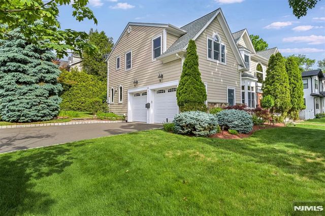 111 Magnolia Avenue, Cresskill, NJ 07626