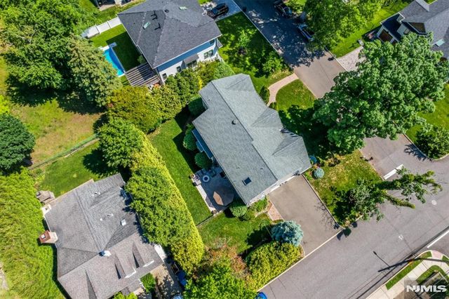 111 Magnolia Avenue, Cresskill, NJ 07626