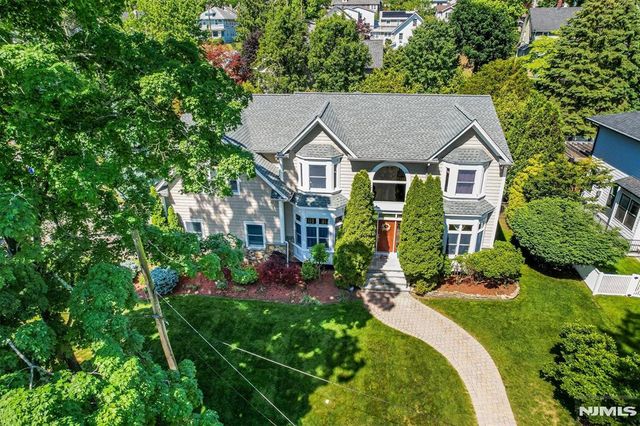 111 Magnolia Avenue, Cresskill, NJ 07626