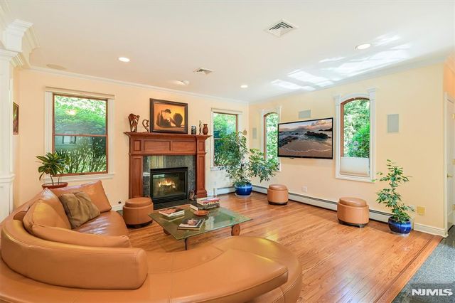 111 Magnolia Avenue, Cresskill, NJ 07626