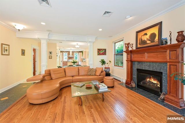 111 Magnolia Avenue, Cresskill, NJ 07626