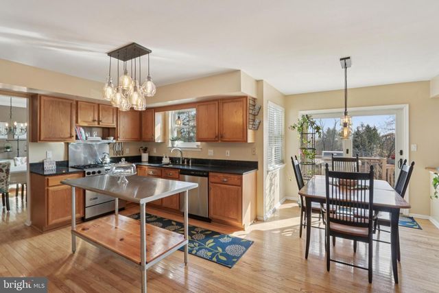 54 S COUNTY LINE RD, Telford, PA 18969