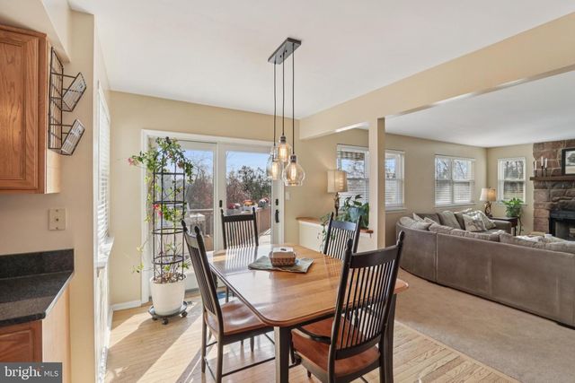 54 S COUNTY LINE RD, Telford, PA 18969