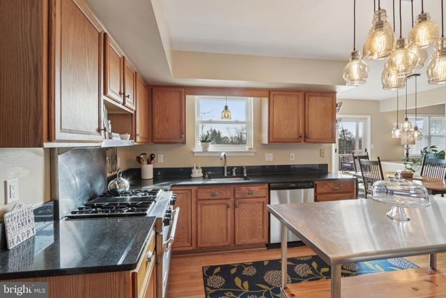 54 S COUNTY LINE RD, Telford, PA 18969