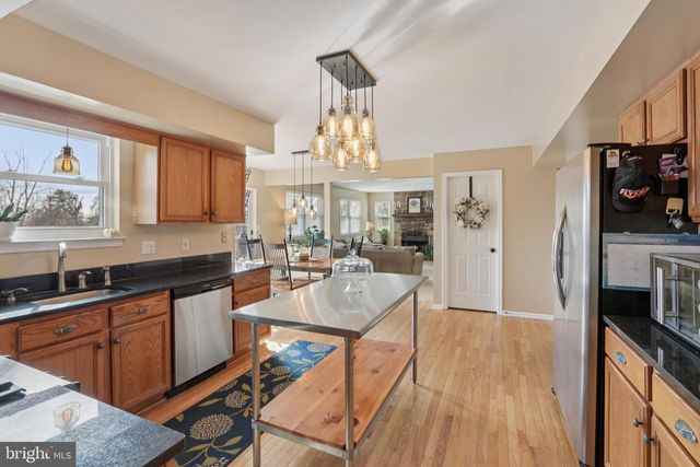 54 S COUNTY LINE RD, Telford, PA 18969