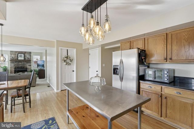 54 S COUNTY LINE RD, Telford, PA 18969